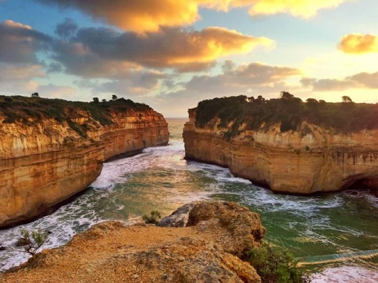 icydays | Loch Ard Gorge: Dramatic Landscapes on the Great Ocean Road