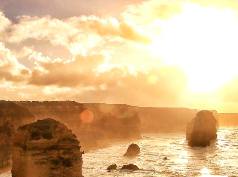 Impressive Vistas of Loch Ard Gorge Found on the Great Ocean Road